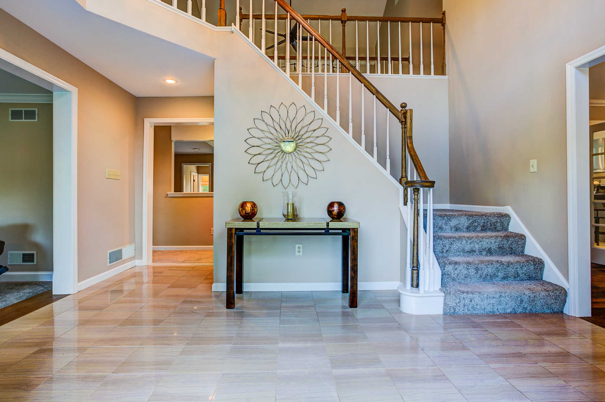 Elegant Country Estate / Expansive Living Spaces