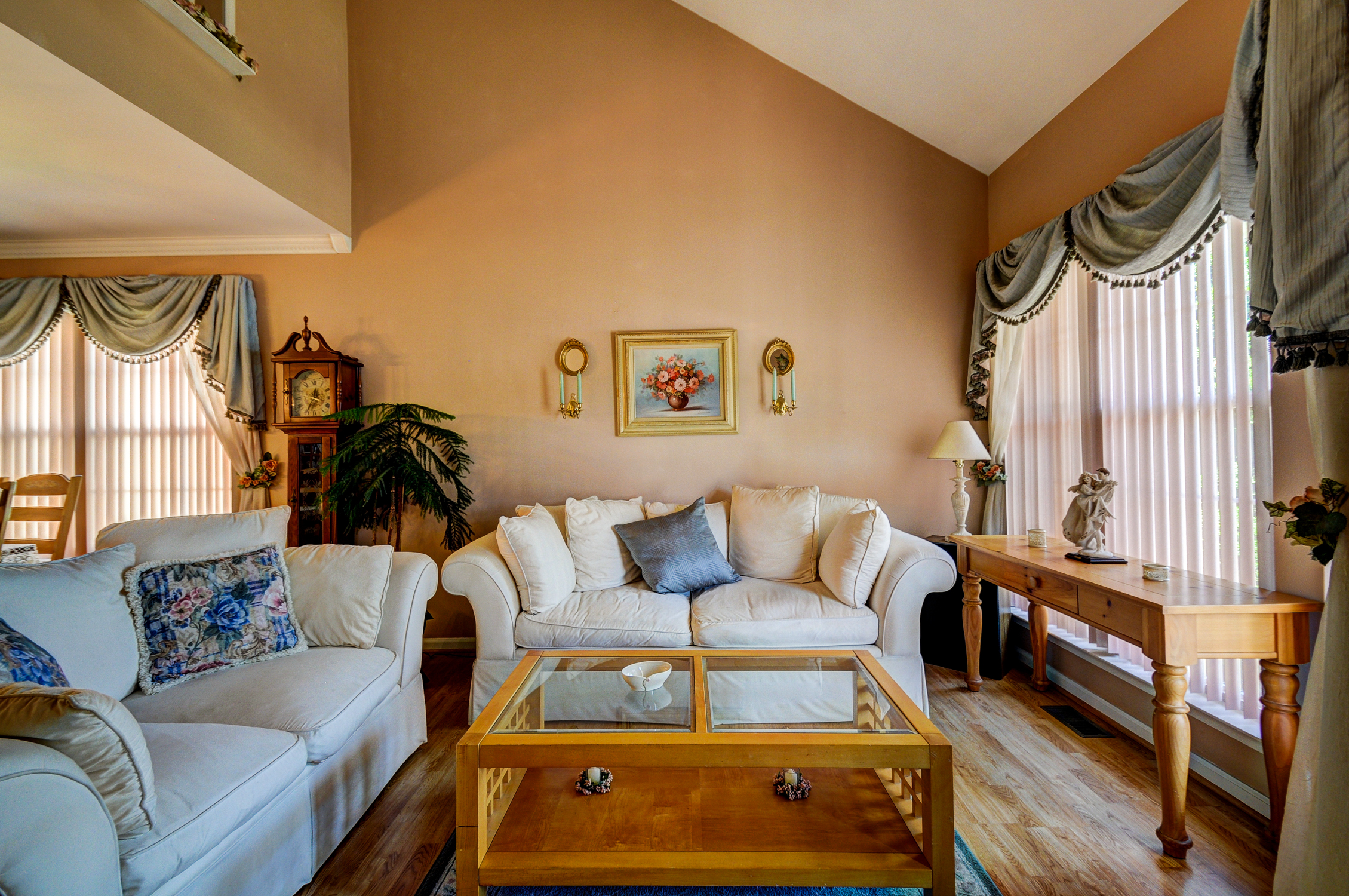 A Cheerful Space for Connection & Easy Living